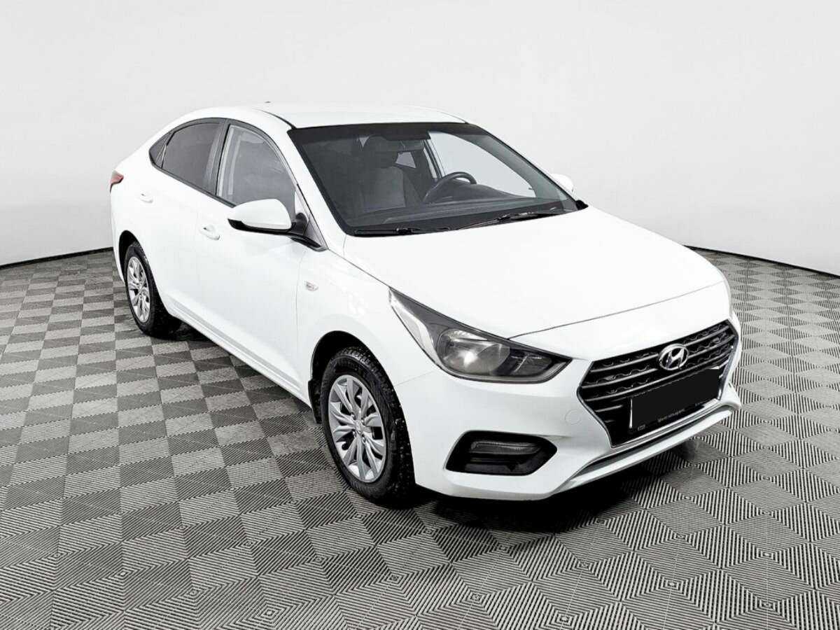 Hyundai Solaris б/у, 2017, Механическая. Фото: #2