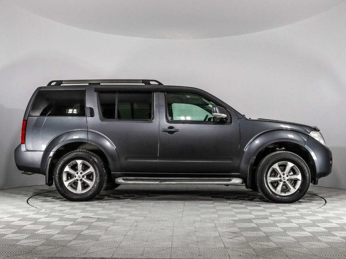 Nissan Pathfinder б/у, 2013, Механическая. Фото: #3