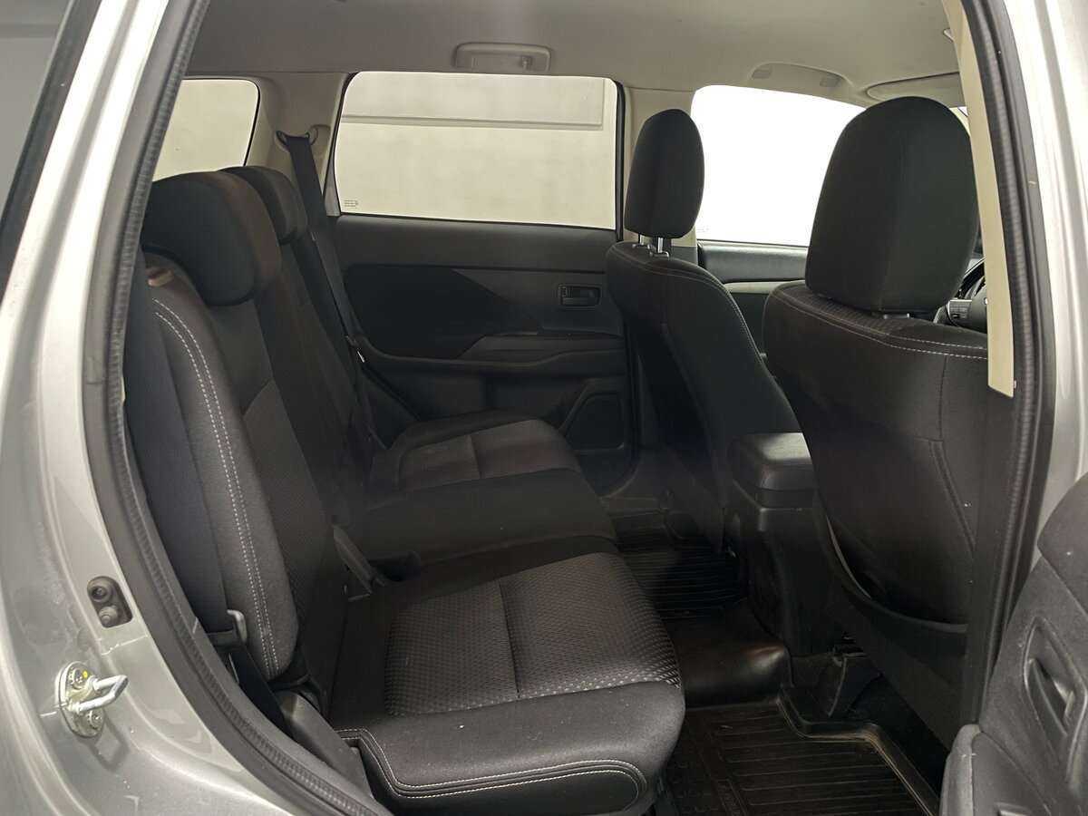 Mitsubishi Outlander б/у, 2016, Вариатор. Фото: #6