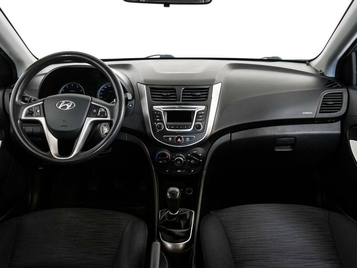 Hyundai Solaris б/у, 2015, Механическая. Фото: #7