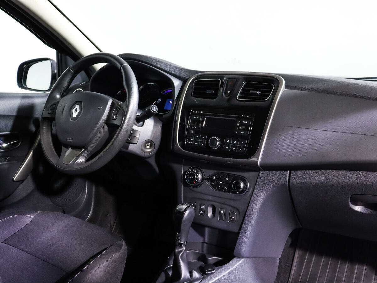 Renault Sandero б/у, 2016, Автоматическая. Фото: #8