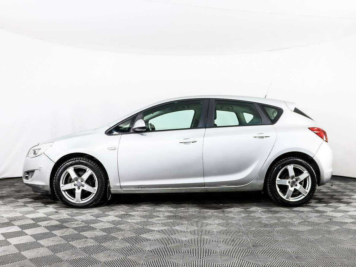 Opel Astra б/у, 2012, Механическая. Фото: #7