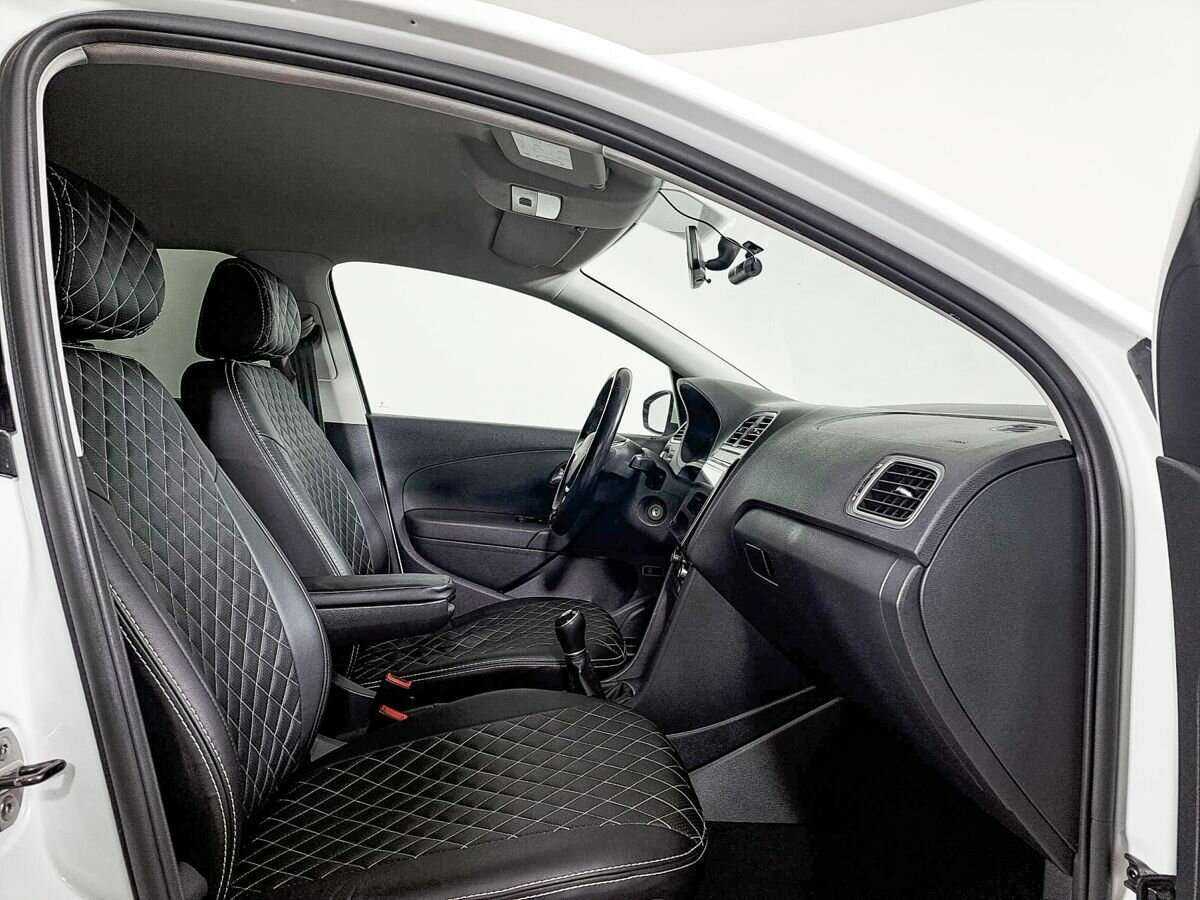 Volkswagen Polo б/у, 2016, Механическая. Фото: #8