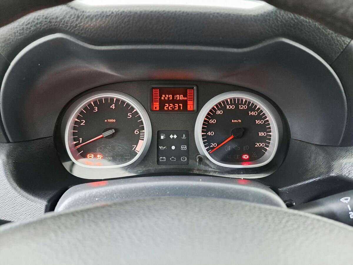 Renault Duster б/у, 2012, Механическая. Фото: #10