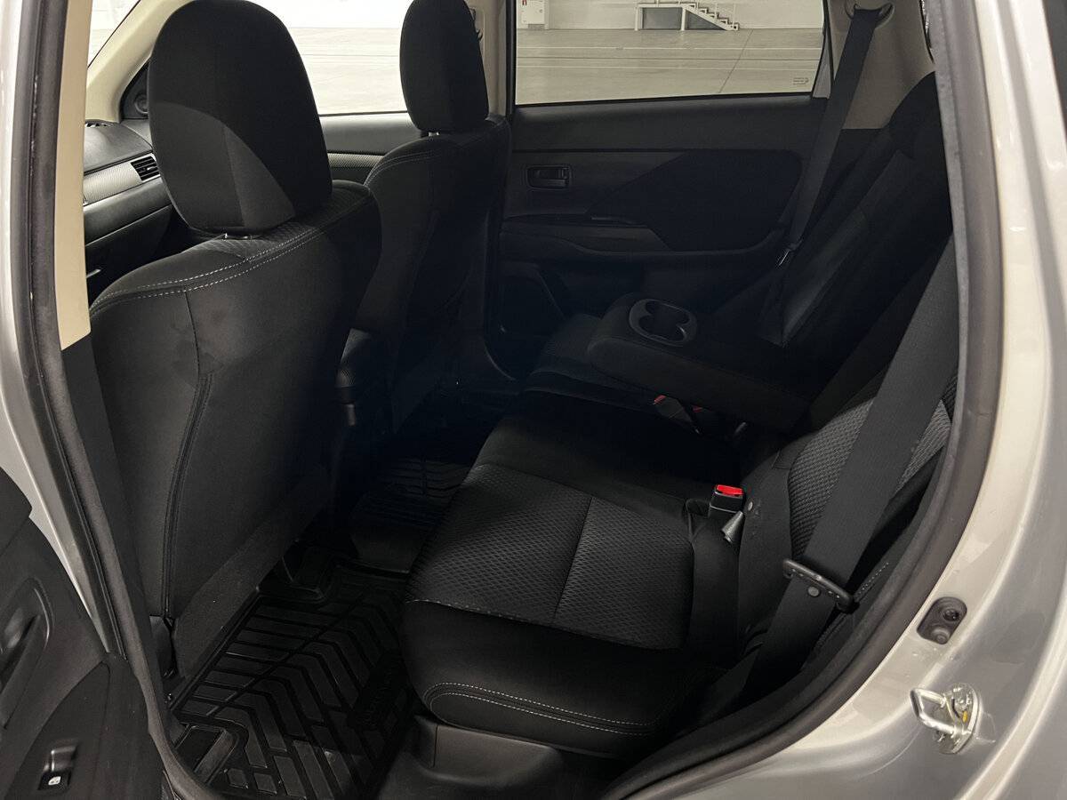Mitsubishi Outlander б/у, 2017, Вариатор. Фото: #11