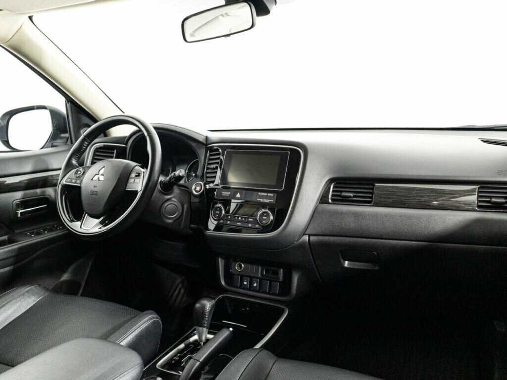 Mitsubishi Outlander б/у, 2018, Вариатор. Фото: #8