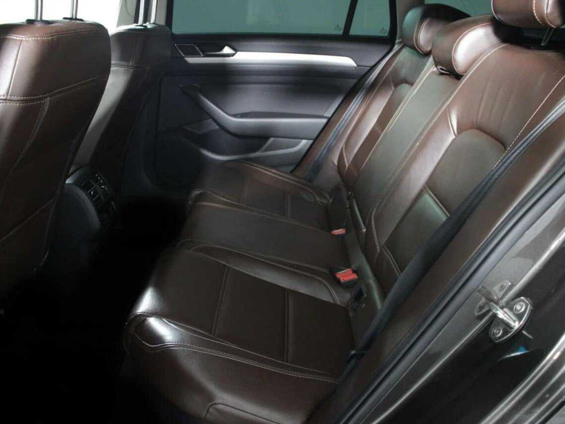 Volkswagen Passat б/у, 2017, Роботизированная. Фото: #9