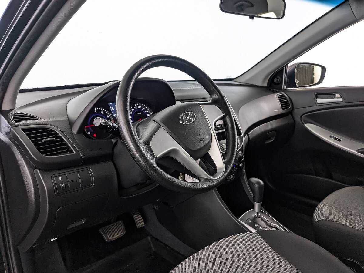Hyundai Solaris б/у, 2013, Автоматическая. Фото: #10