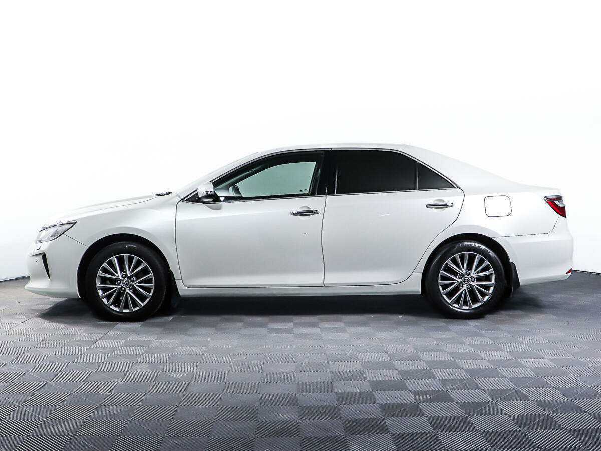 Toyota Camry б/у, 2017, Автоматическая. Фото: #2