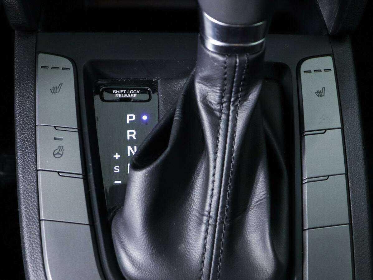 Hyundai Elantra б/у, 2020, Автоматическая. Фото: #10