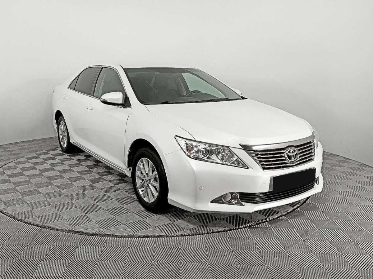 Toyota Camry б/у, 2014, Автоматическая. Фото: #2