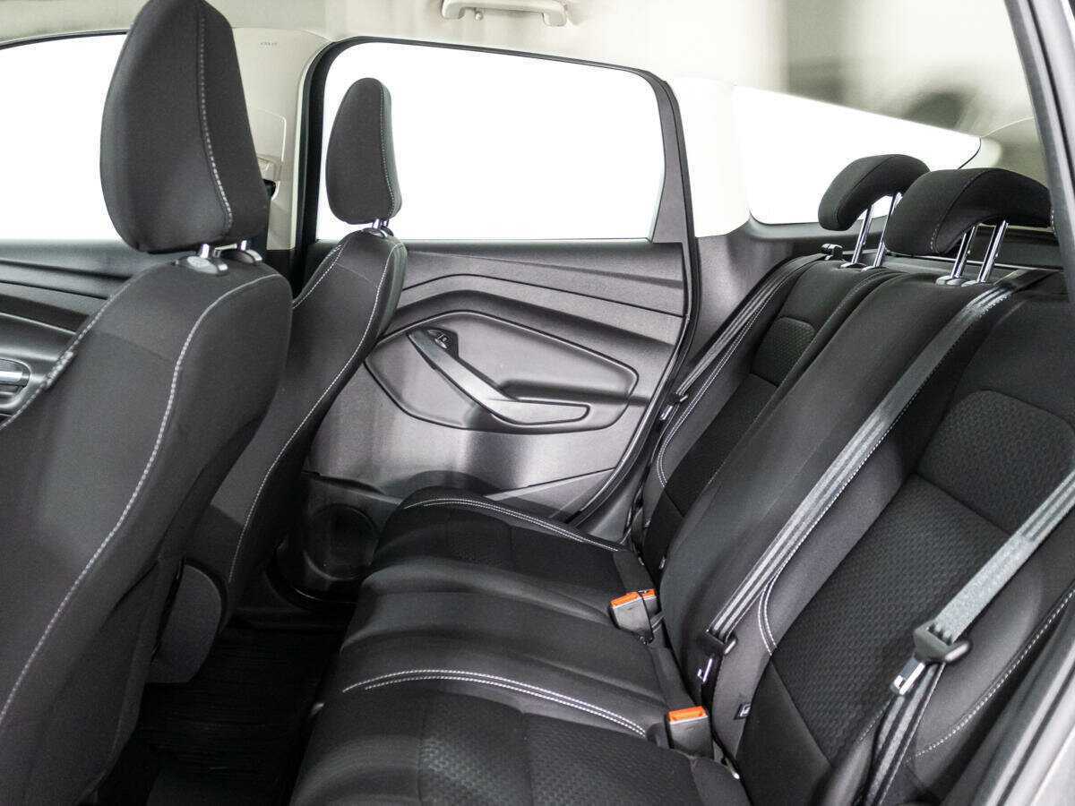 Ford Kuga б/у, 2017, Автоматическая. Фото: #9