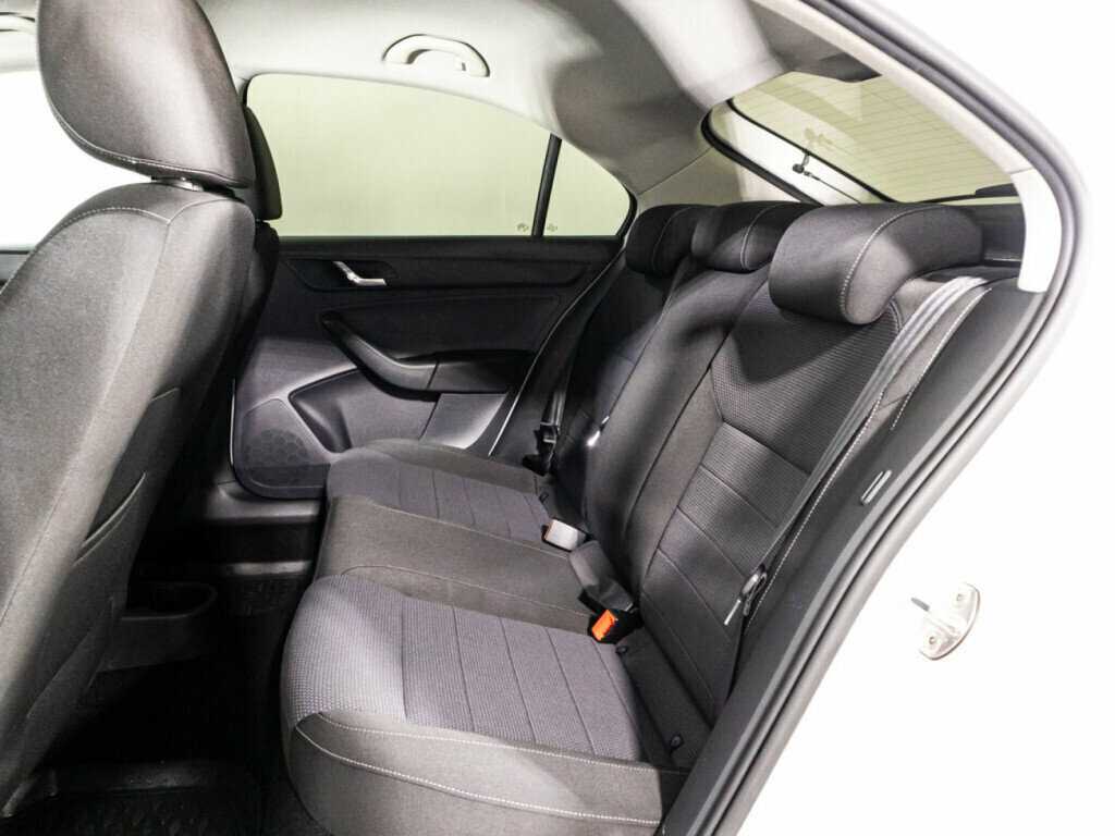 Skoda Rapid б/у, 2015, Роботизированная. Фото: #9