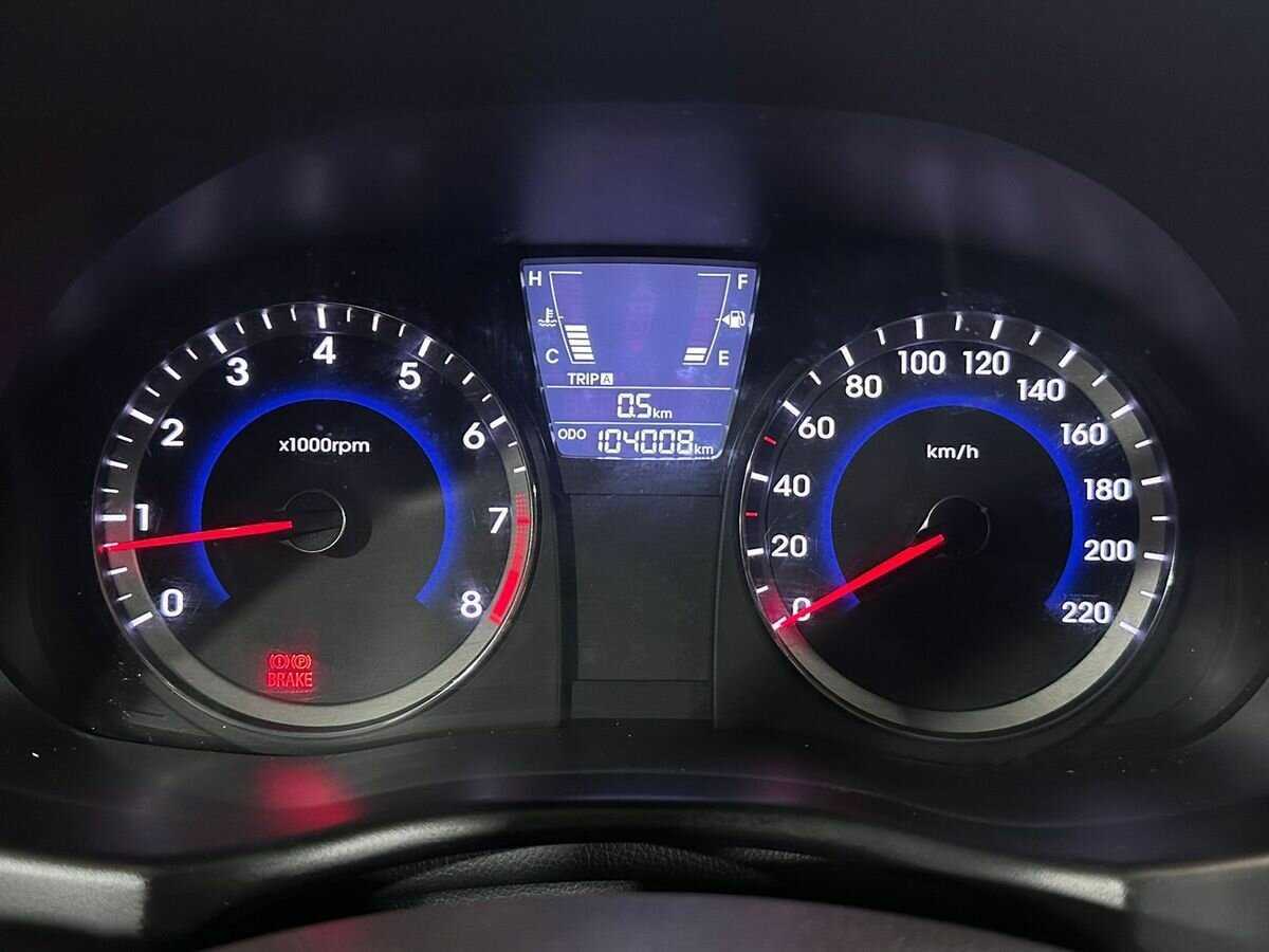 Hyundai Solaris б/у, 2014, Механическая. Фото: #11