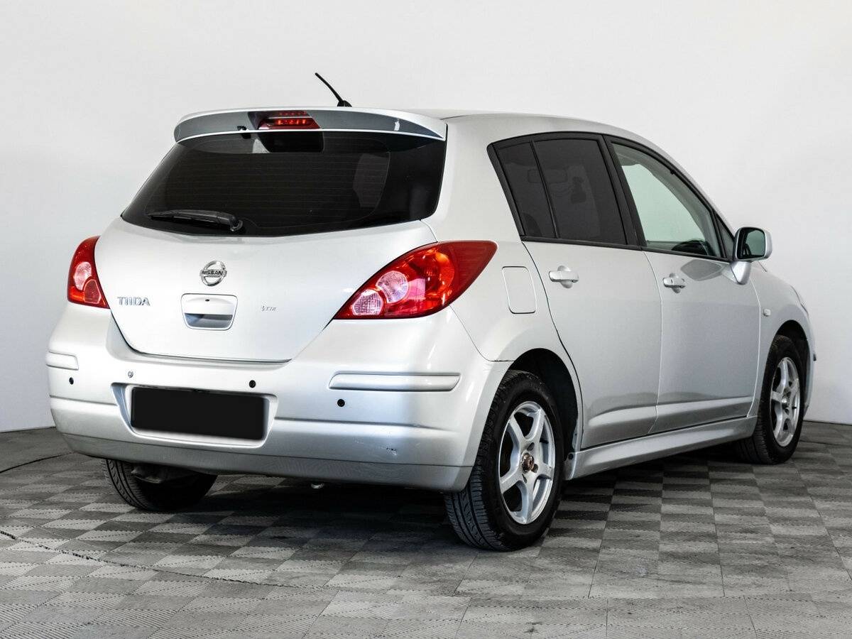 Nissan Tiida б/у, 2013, Автоматическая. Фото: #3