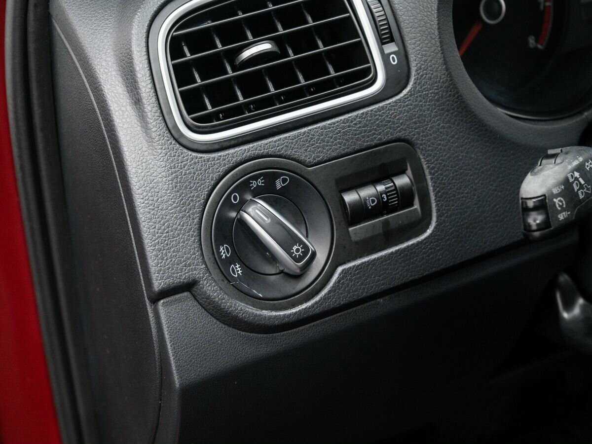 Volkswagen Polo б/у, 2017, Автоматическая. Фото: #13