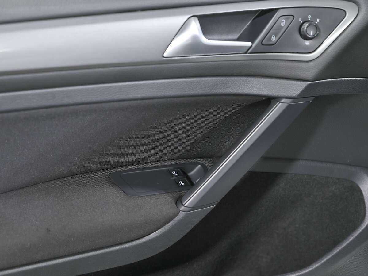 Volkswagen Golf б/у, 2013, Роботизированная. Фото: #11