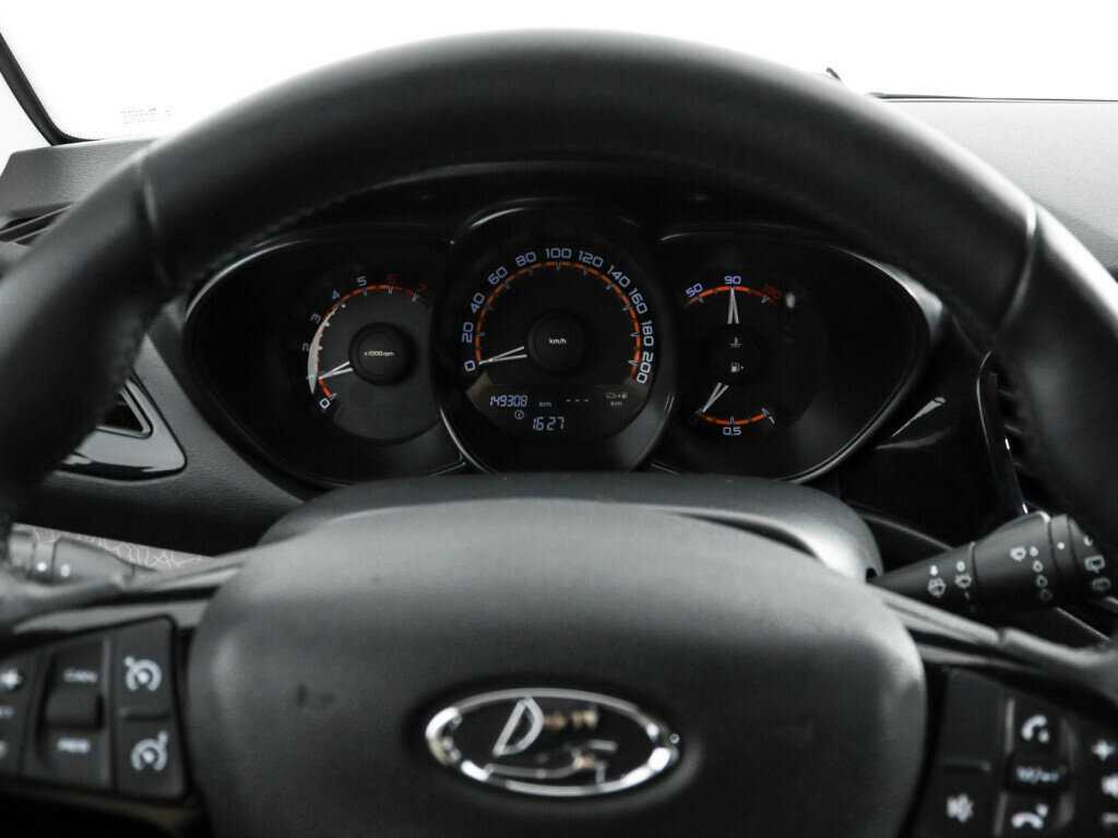 Lada (ВАЗ) Vesta б/у, 2018, Механическая. Фото: #12