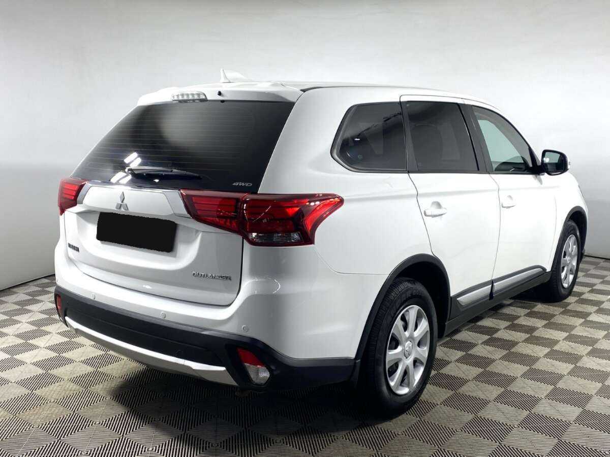 Mitsubishi Outlander б/у, 2017, Вариатор. Фото: #4