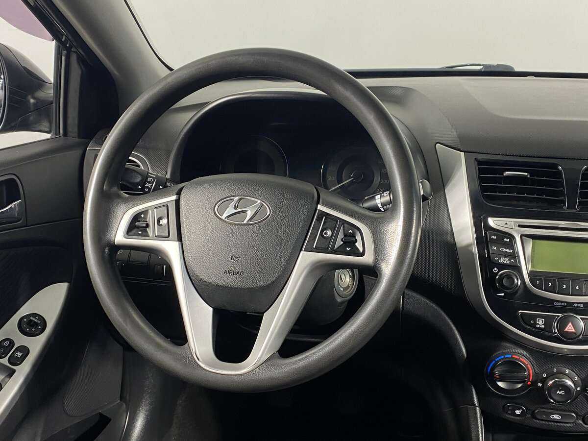 Hyundai Solaris б/у, 2013, Механическая. Фото: #13