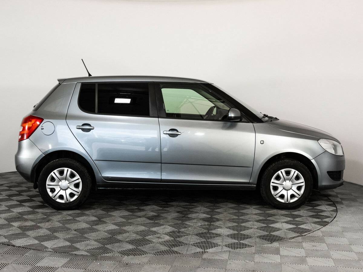 Skoda Fabia б/у, 2013, Механическая. Фото: #3