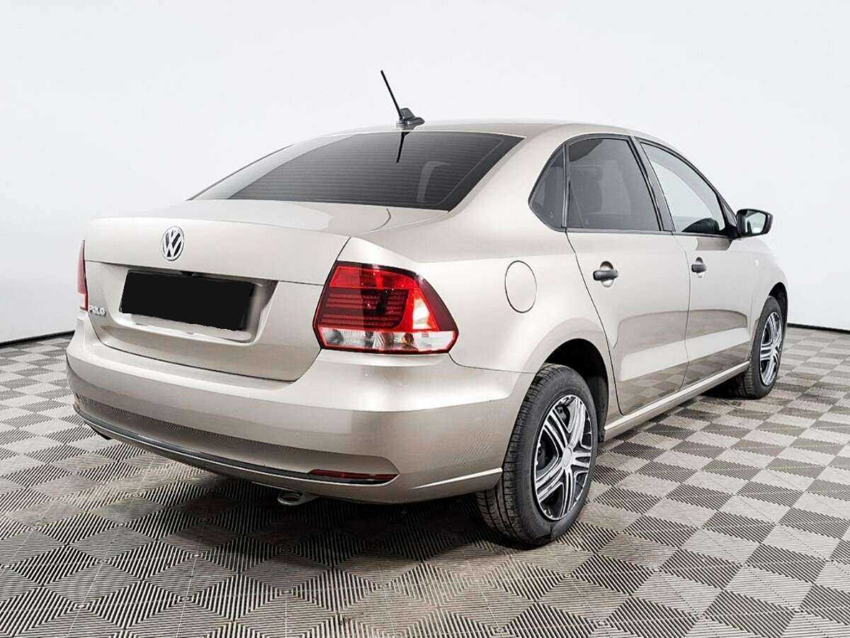 Volkswagen Polo б/у, 2018, Механическая. Фото: #4