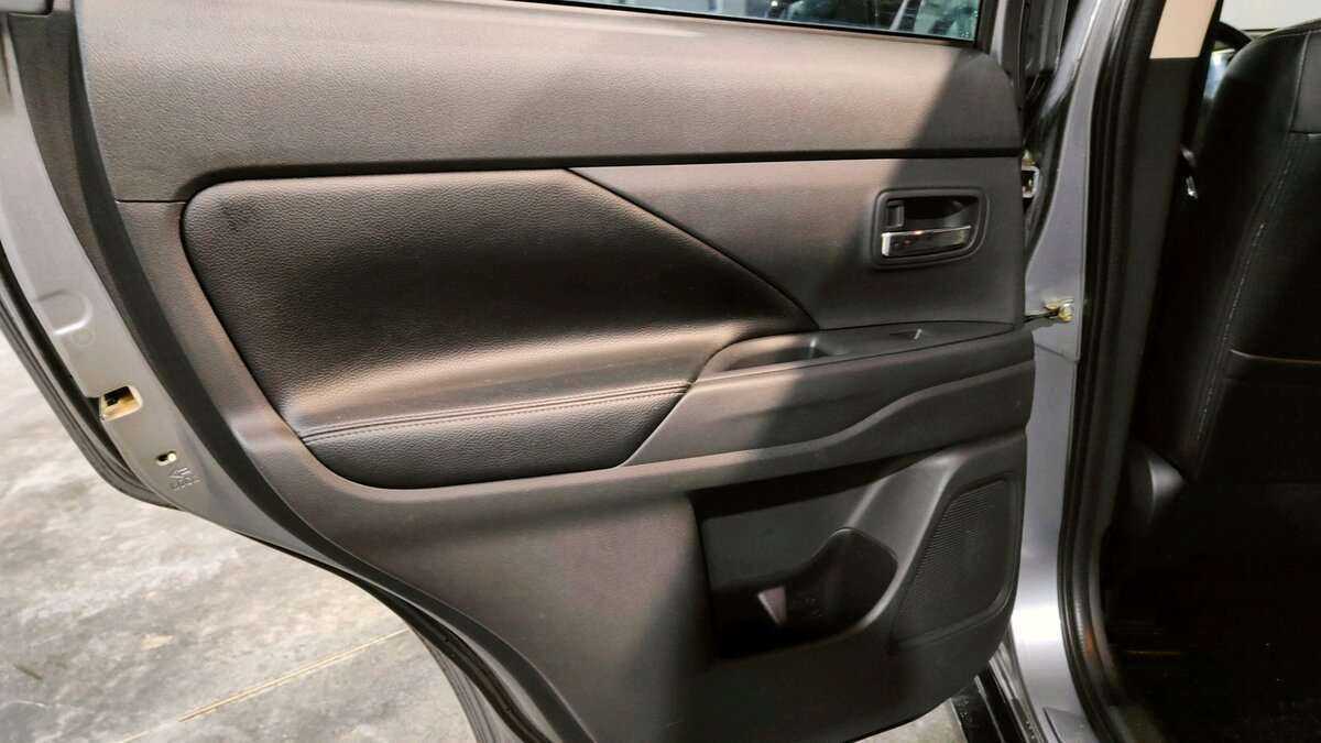 Mitsubishi Outlander б/у, 2012, Вариатор. Фото: #14