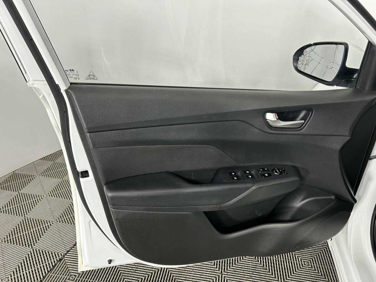 Hyundai Solaris б/у, 2017, Автоматическая. Фото: #7