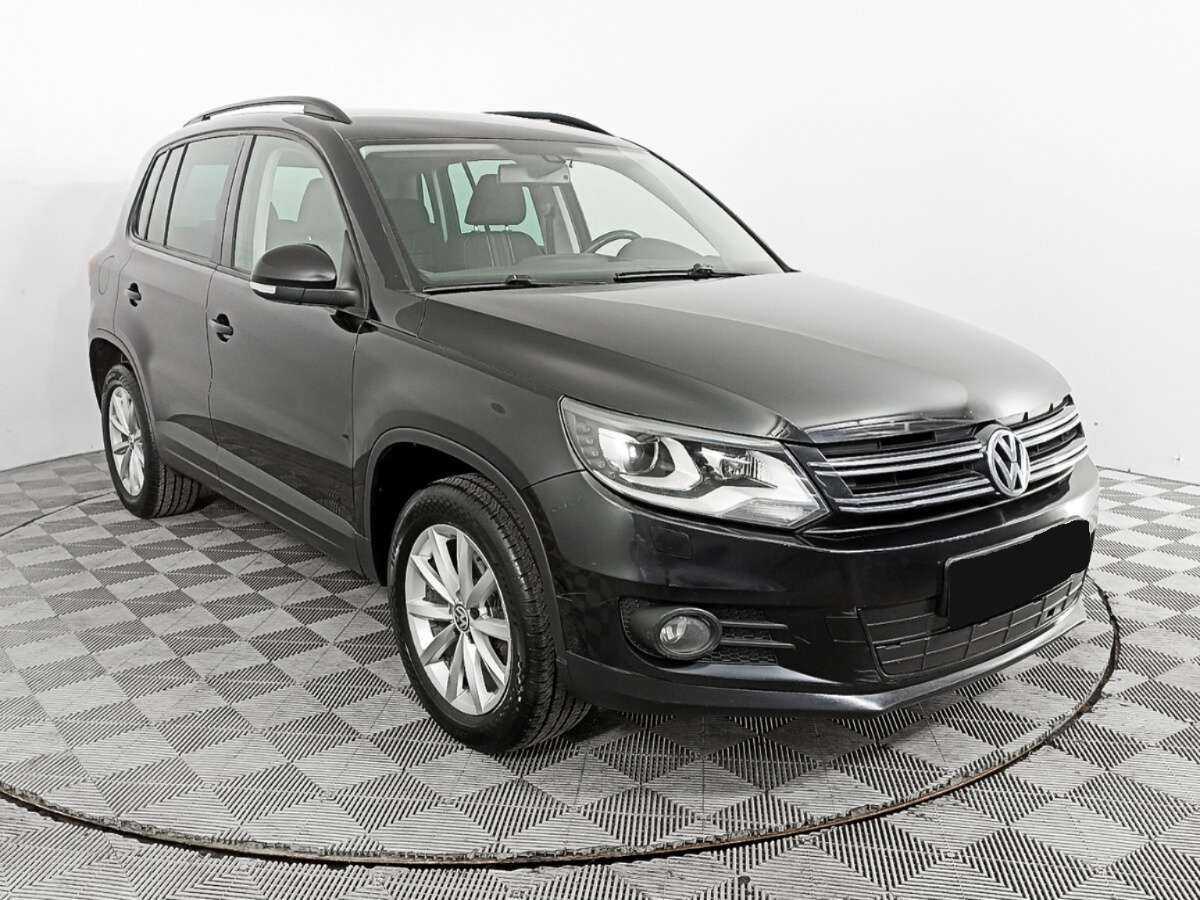 Volkswagen Tiguan б/у, 2016, Автоматическая. Фото: #2