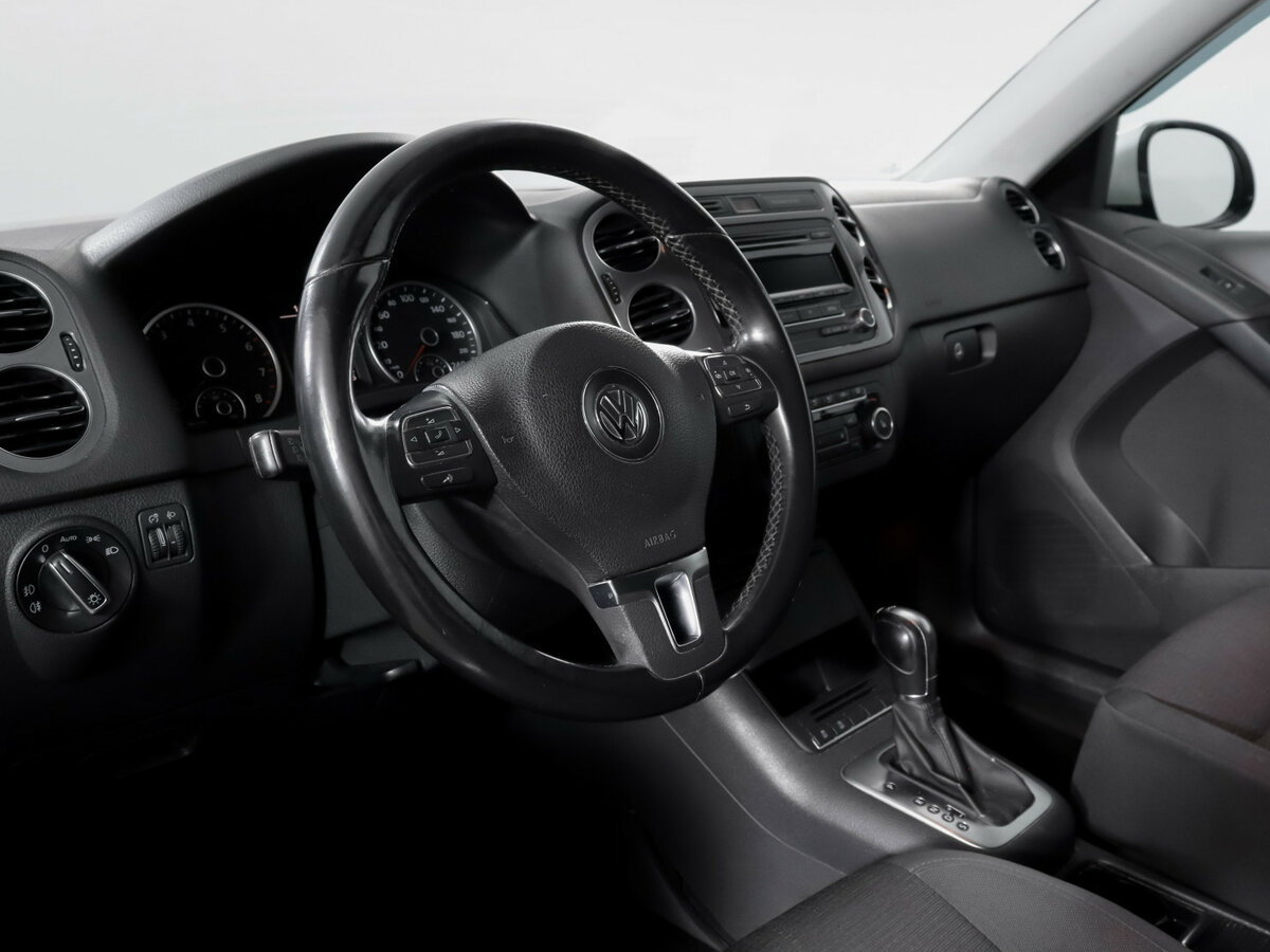 Volkswagen Tiguan б/у, 2013, Роботизированная. Фото: #9