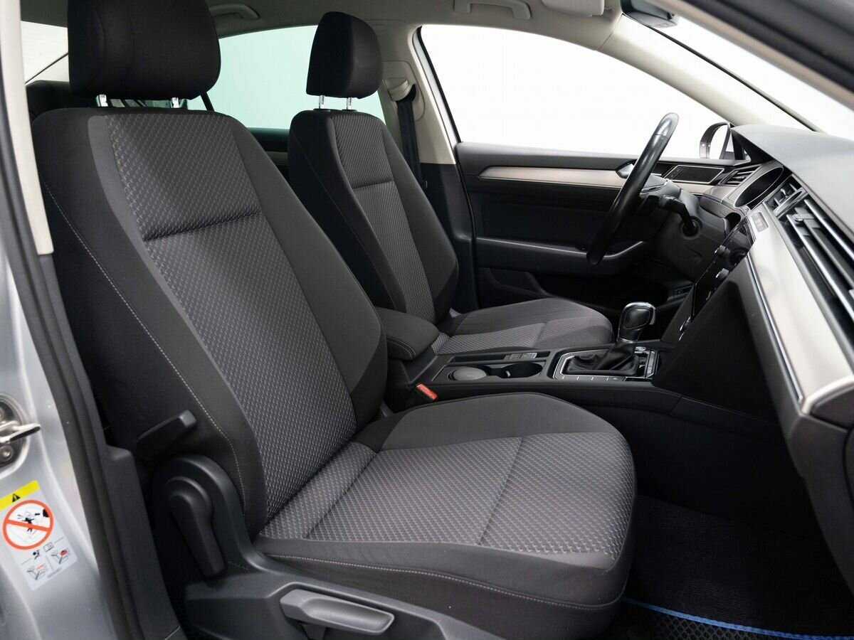 Volkswagen Passat б/у, 2017, Роботизированная. Фото: #12