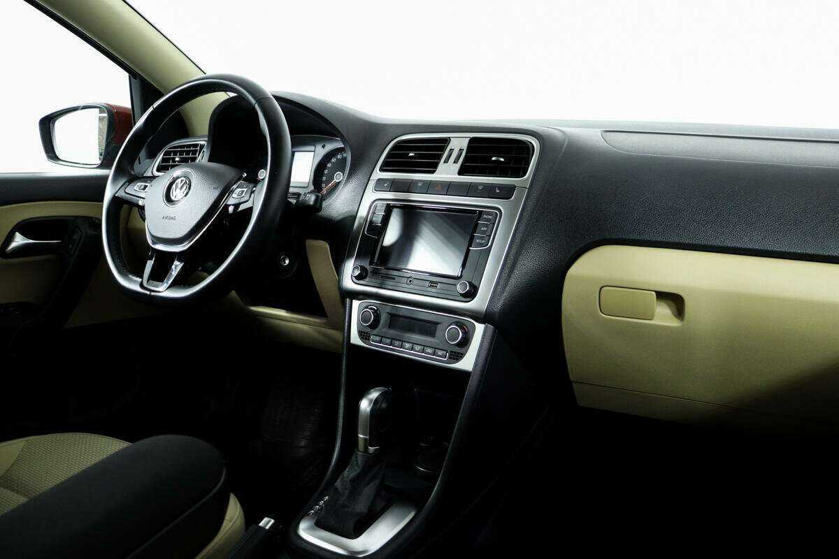 Volkswagen Polo б/у, 2018, Автоматическая. Фото: #8