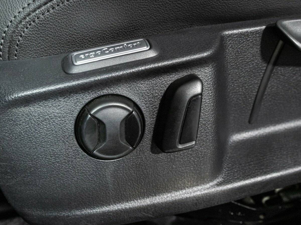 Volkswagen Passat б/у, 2016, Роботизированная. Фото: #17