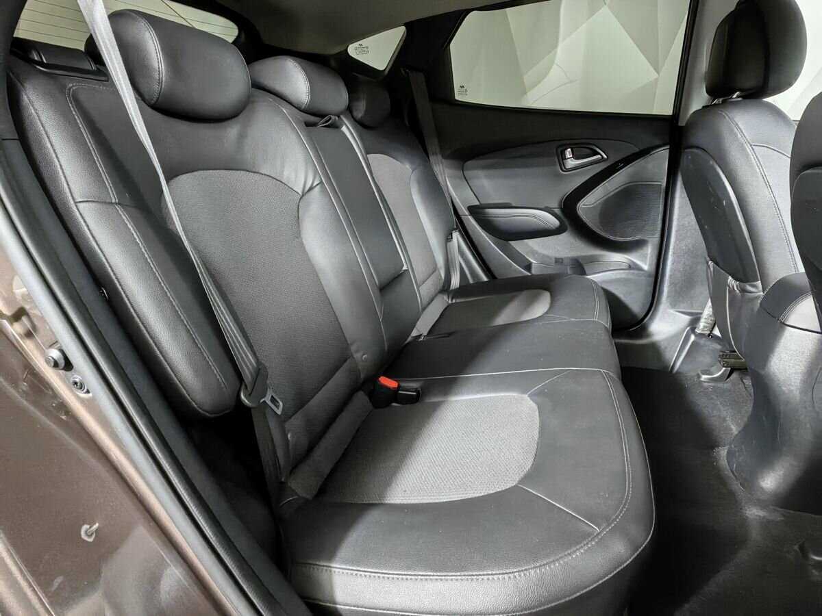 Hyundai ix35 б/у, 2013, Автоматическая. Фото: #11