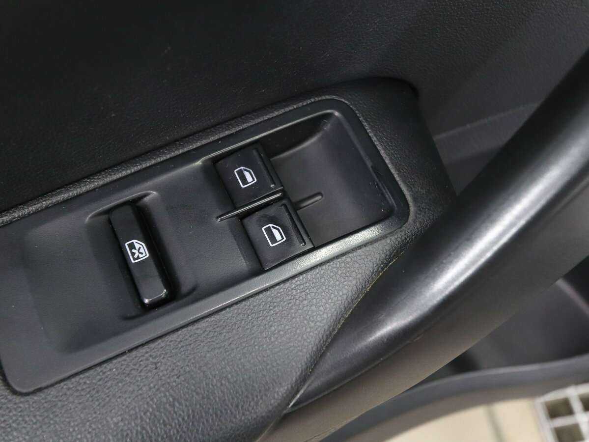 Volkswagen Polo б/у, 2017, Автоматическая. Фото: #17