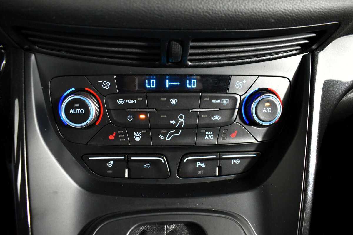 Ford Kuga б/у, 2017, Автоматическая. Фото: #13