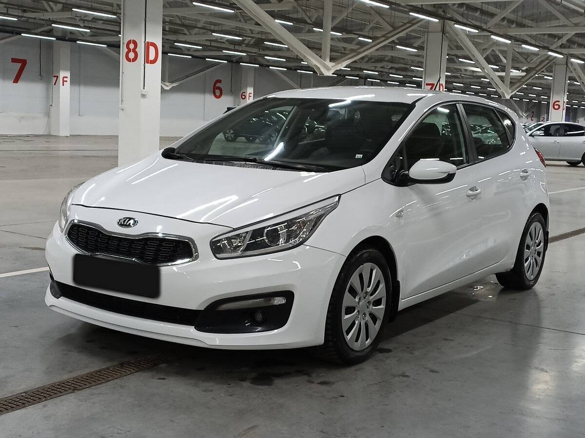 Kia Ceed б/у, 2015, Автоматическая. Фото: #0