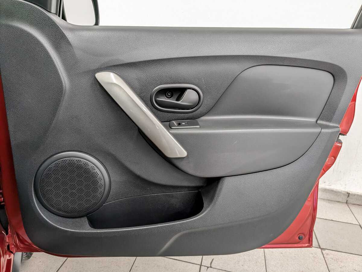 Renault Logan б/у, 2021, Механическая. Фото: #22