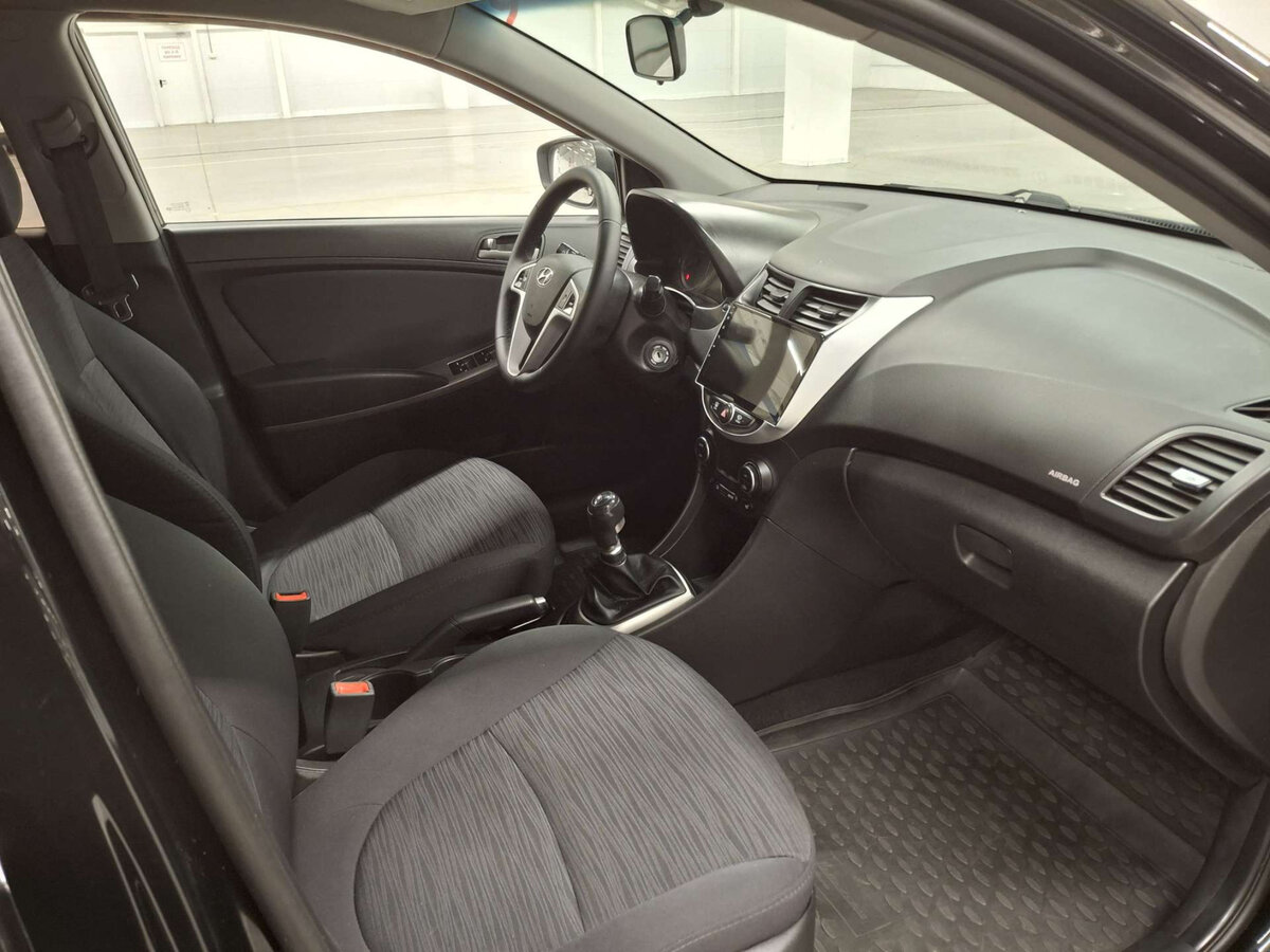 Hyundai Solaris б/у, 2016, Механическая. Фото: #10