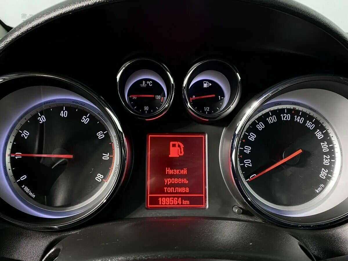 Opel Astra б/у, 2013, Автоматическая. Фото: #14