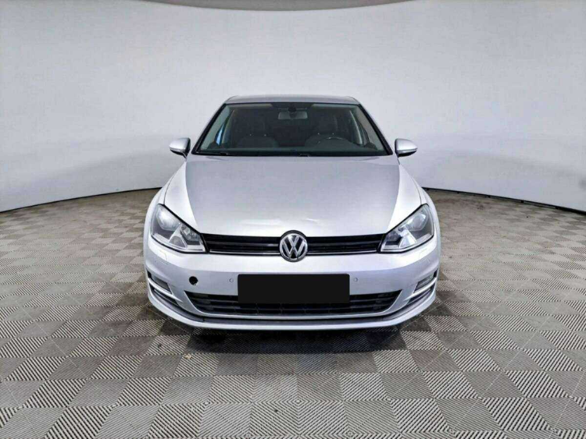 Volkswagen Golf б/у, 2013, Механическая. Фото: #1