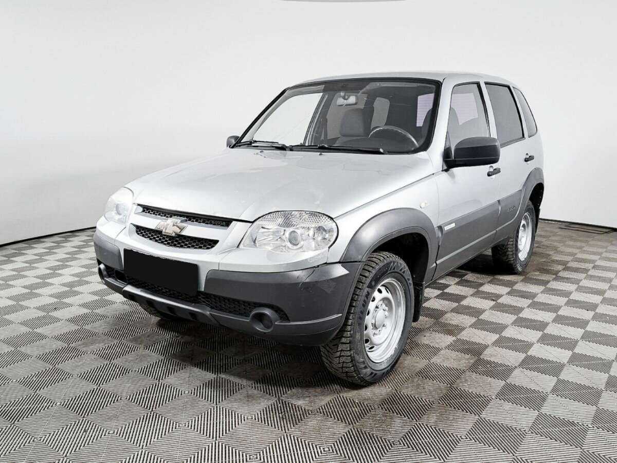 Chevrolet Niva б/у, 2013, Механическая. Фото: #0