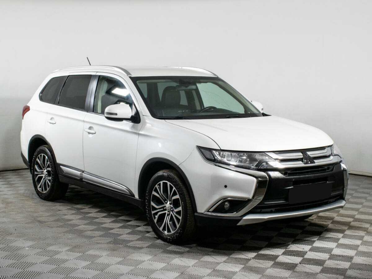 Mitsubishi Outlander б/у, 2016, Вариатор. Фото: #2