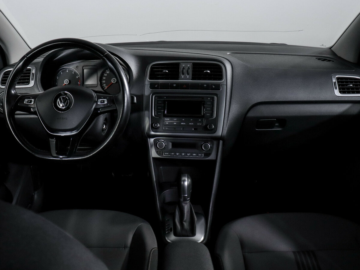 Volkswagen Polo б/у, 2016, Автоматическая. Фото: #9