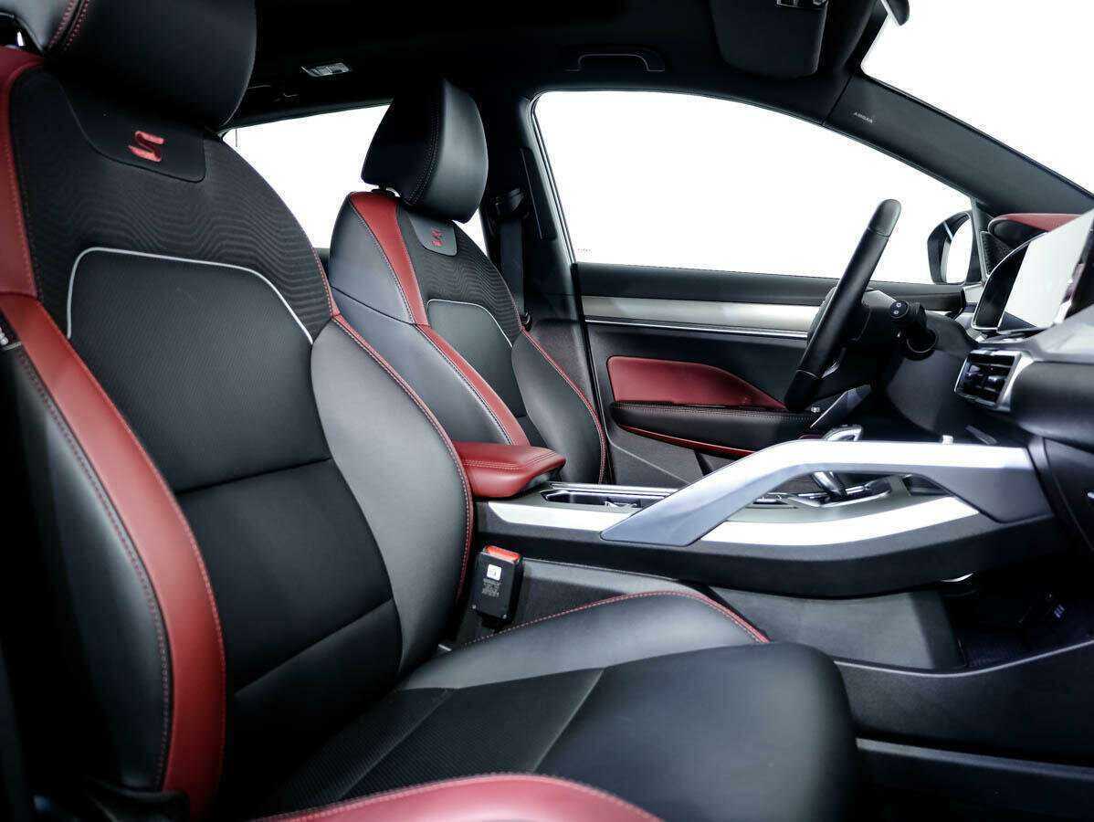 Geely Coolray б/у, 2021, Роботизированная. Фото: #11