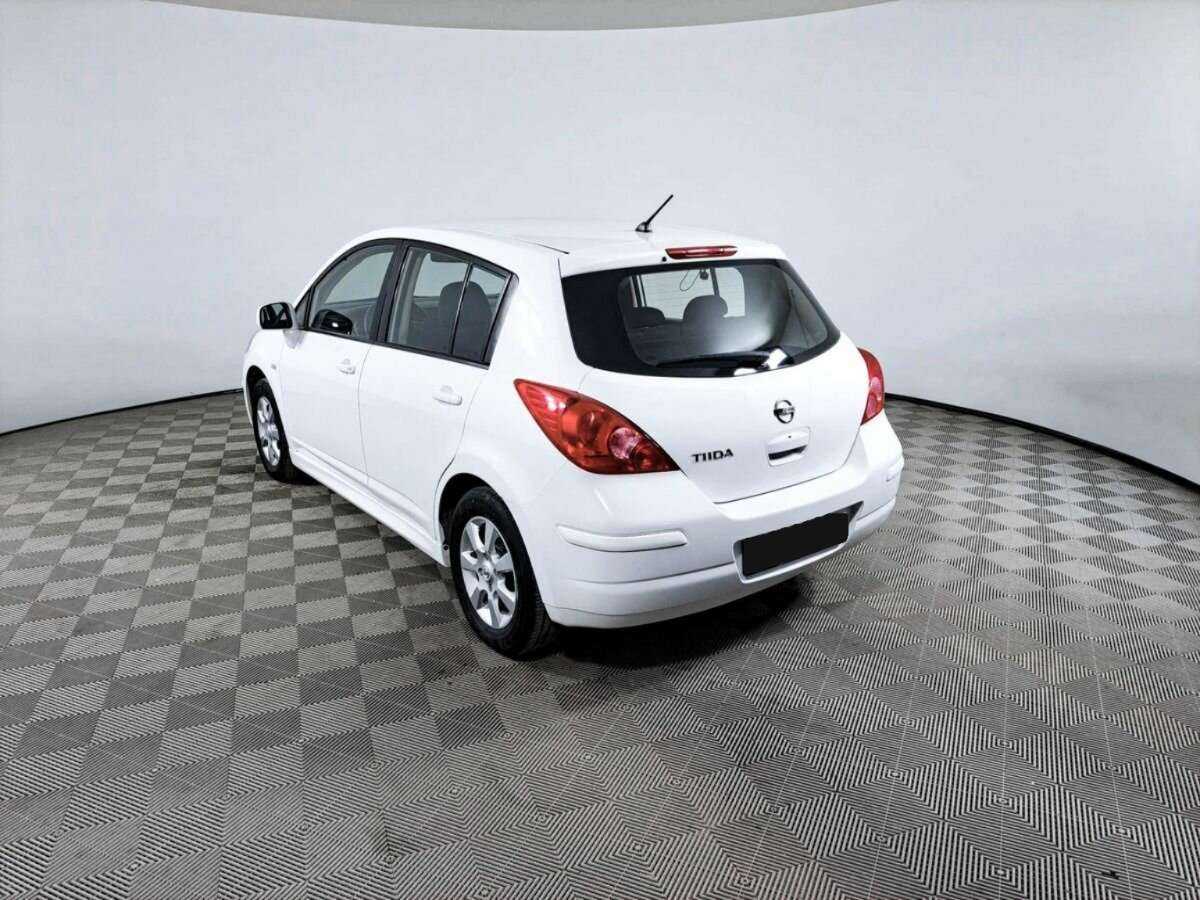 Nissan Tiida б/у, 2012, Механическая. Фото: #6
