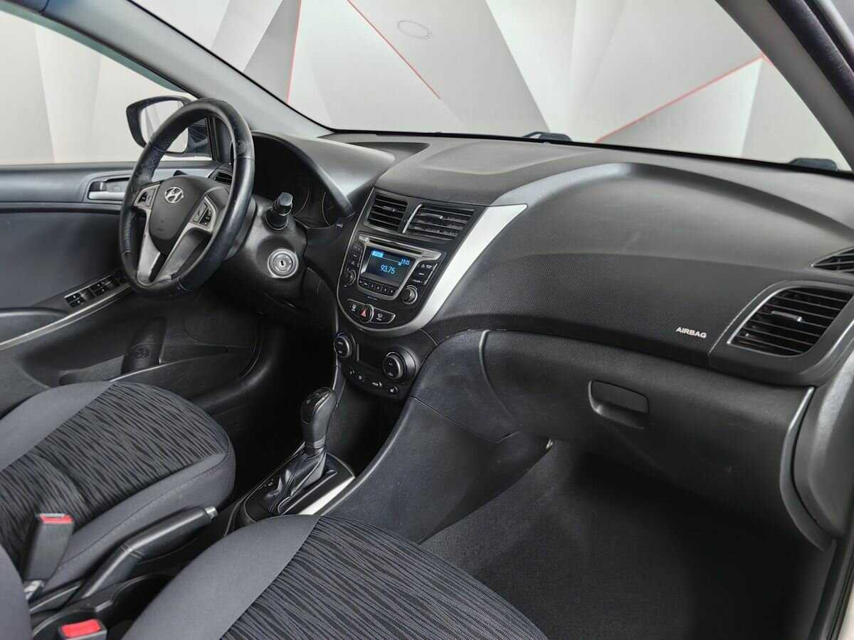 Hyundai Solaris б/у, 2015, Автоматическая. Фото: #8