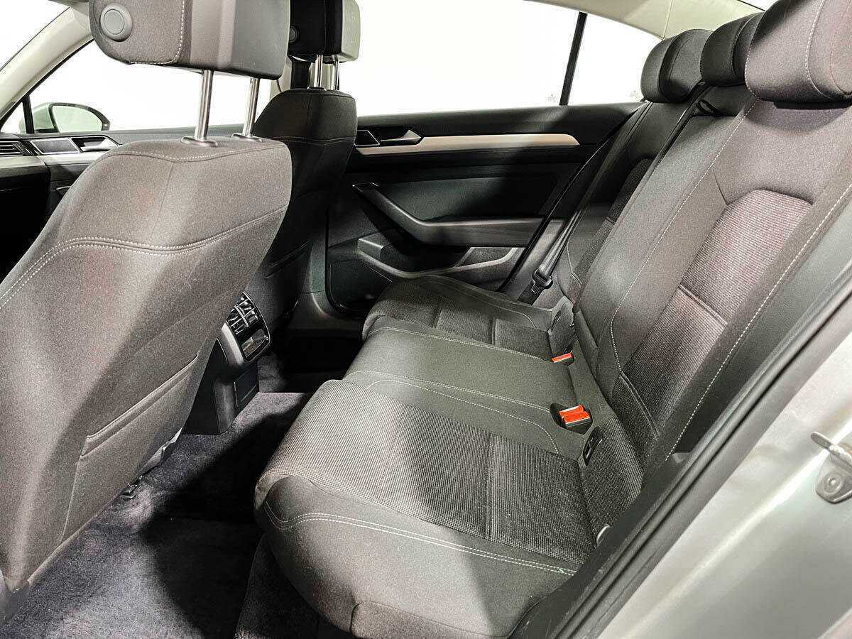 Volkswagen Passat б/у, 2016, Роботизированная. Фото: #9