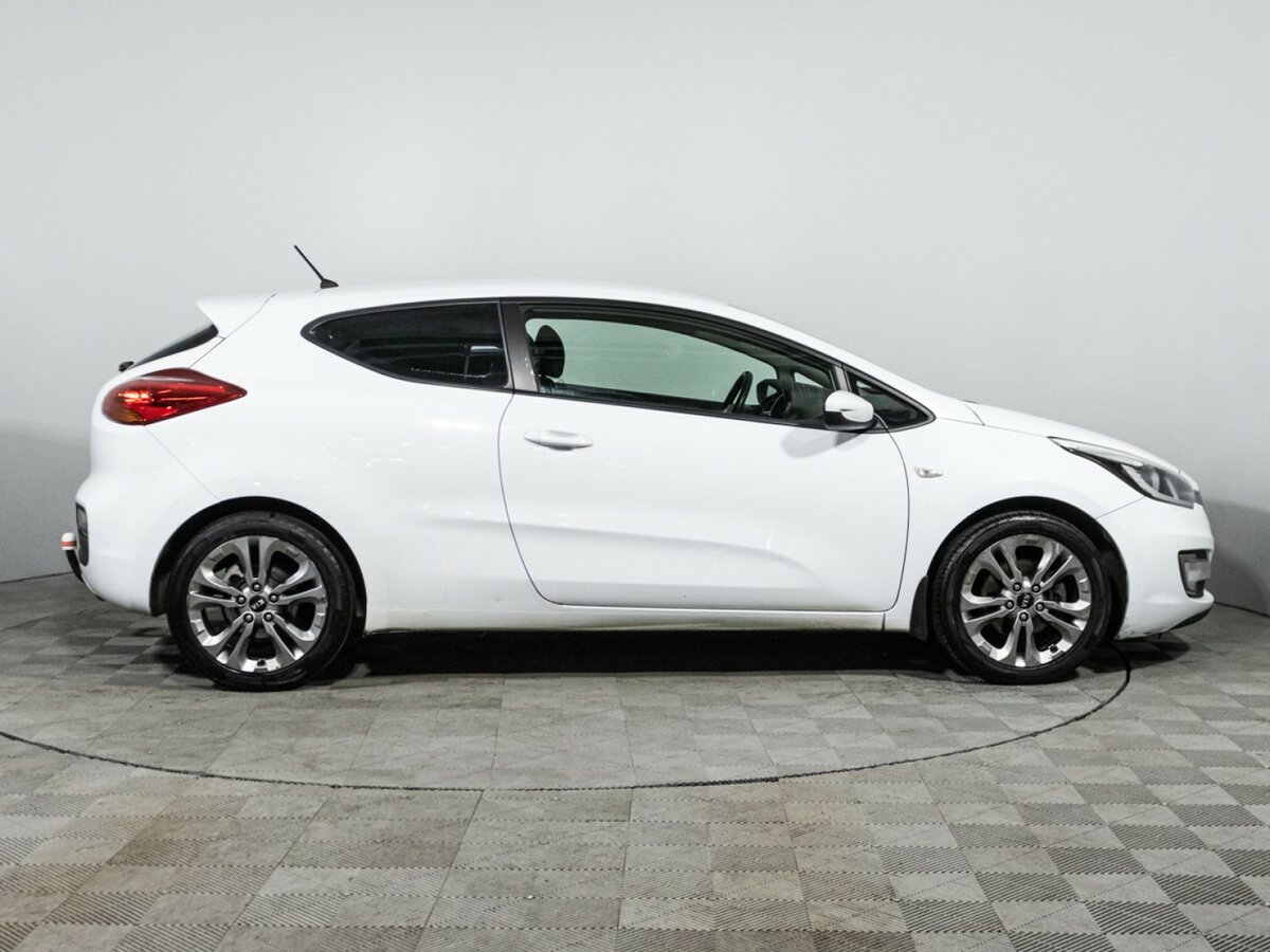 Kia Ceed б/у, 2013, Механическая. Фото: #3