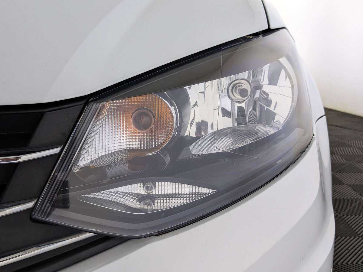 Volkswagen Polo б/у, 2019, Автоматическая. Фото: #9